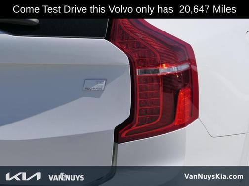 2023 Volvo XC90 Recharge Plug-In Hybrid T8 Plus Dark Theme 7 Passenger