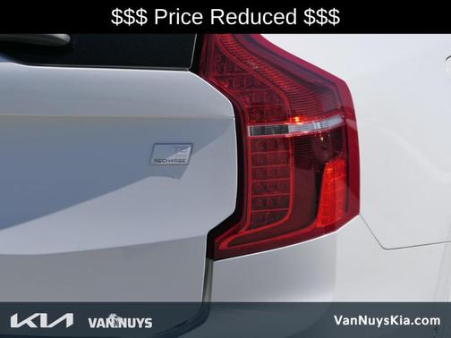 2023 Volvo XC90 Recharge Plug-In Hybrid T8 Plus Dark Theme 7 Passenger