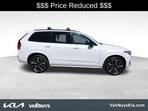 2023 Volvo XC90 Recharge Plug-In Hybrid T8 Plus Dark Theme 7 Passenger