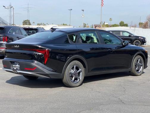 2026 Kia K4 