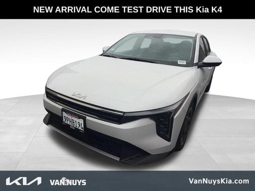 2025 Kia K4 EX