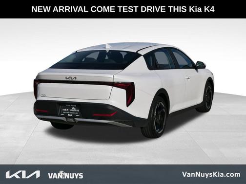 2025 Kia K4 EX
