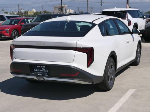 2025 Kia K4 