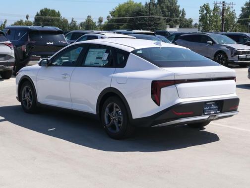 2025 Kia K4 
