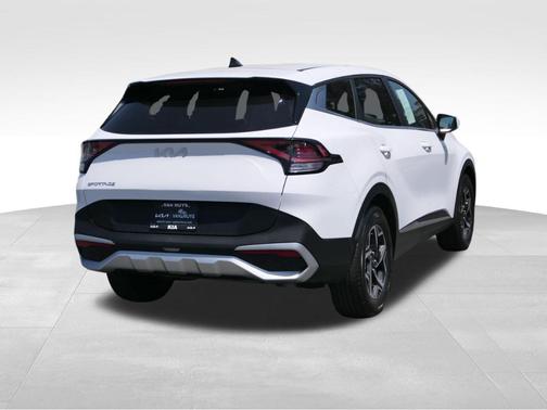 White Pearl 2025 Kia Sportage LX
