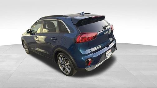 Deep Cerulean 2022 Kia Niro Touring SE