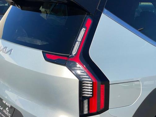 2026 Kia EV9 Light Short Range