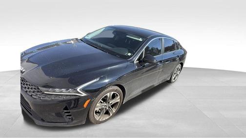 Ebony Black 2022 Kia K5 LXS