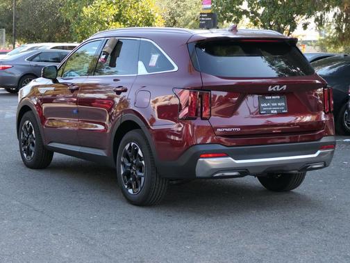 2025 Kia Sorento S