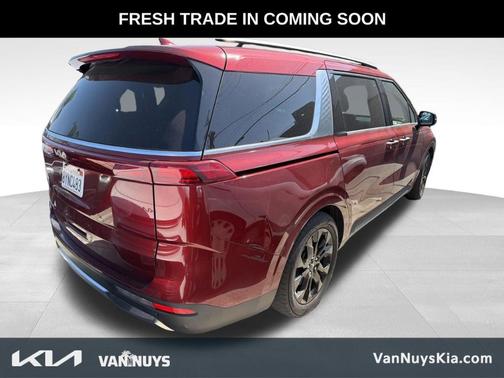 Red 2022 Kia Carnival SX