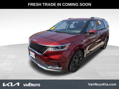 Red 2022 Kia Carnival SX