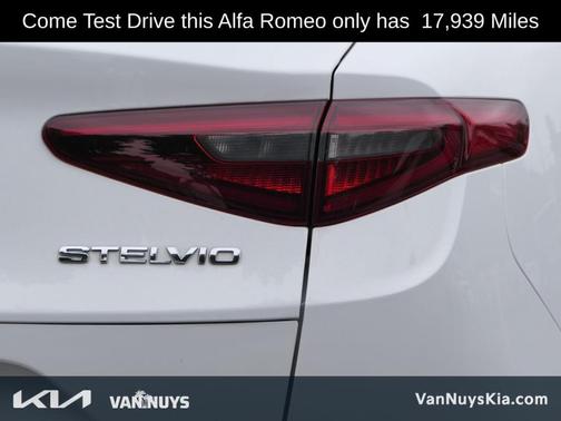2022 Alfa Romeo Stelvio Veloce