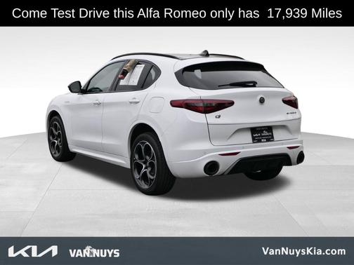 2022 Alfa Romeo Stelvio Veloce