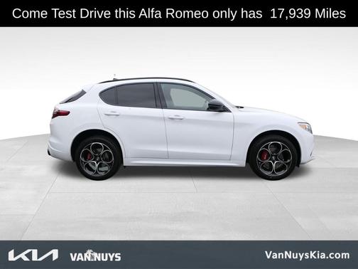 2022 Alfa Romeo Stelvio Veloce
