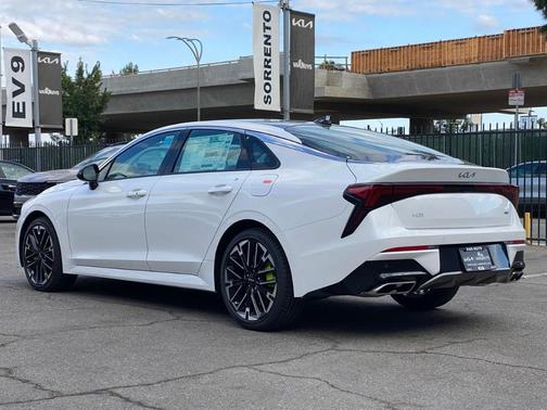 Snow White 2026 Kia K5 GT