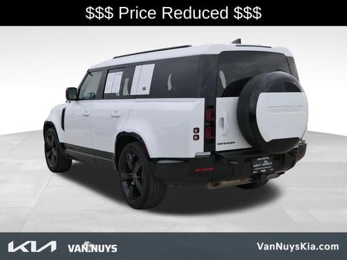 2024 Land Rover Defender P400 X-Dynamic SE