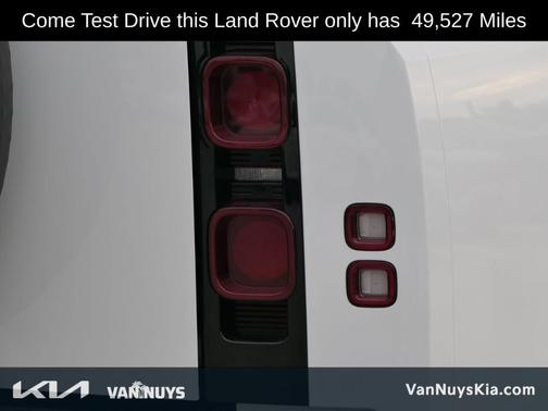 2024 Land Rover Defender P400 X-Dynamic SE