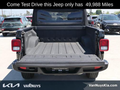 2020 Jeep Gladiator Sport