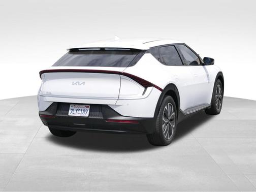 Snow White Pearl 2024 Kia EV6 Light