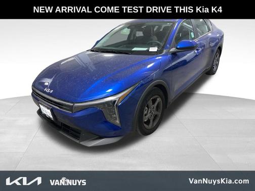 2025 Kia K4 LXS