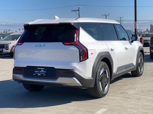 2026 Kia EV9 Wind