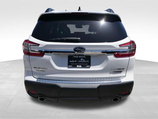Crystal White Pearl 2023 Subaru Ascent Limited 8-Passenger