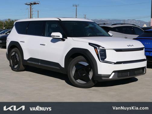 2026 Kia EV9 Light Long Range