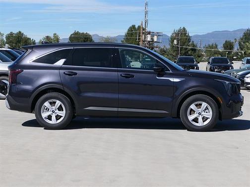 Metal 2026 Kia Sorento LX