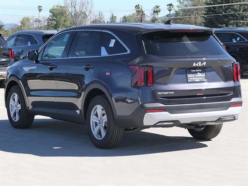 Metal 2026 Kia Sorento LX