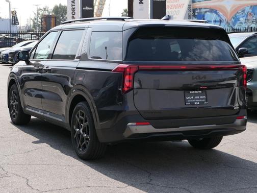 2025 Kia Carnival Hybrid SX