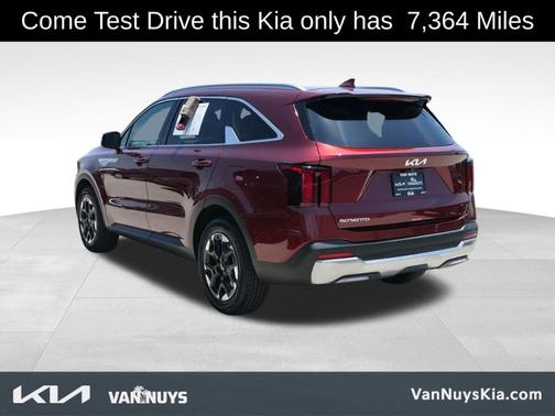2025 Kia Sorento S