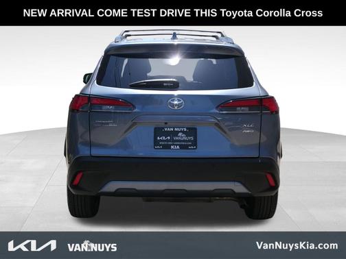 CELESTITE 2023 Toyota Corolla Cross XLE