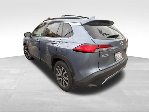CELESTITE 2023 Toyota Corolla Cross XLE