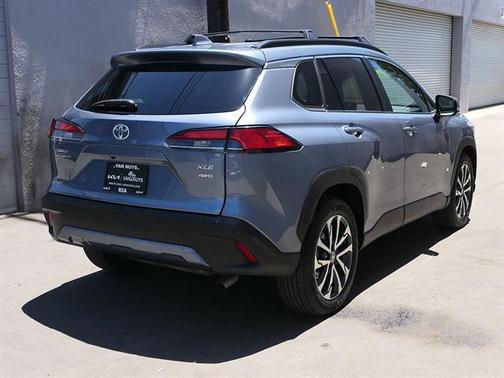 CELESTITE 2023 Toyota Corolla Cross XLE