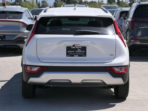 2025 Kia Niro LX