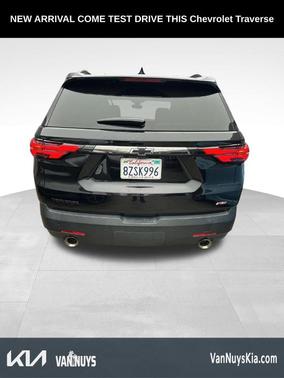 Mosaic Black Metallic 2022 Chevrolet Traverse RS