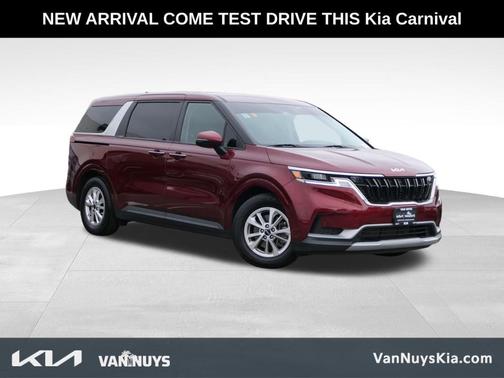 2023 Kia Carnival LX