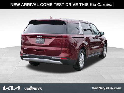 2023 Kia Carnival LX