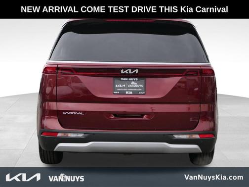 2023 Kia Carnival LX