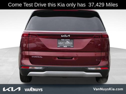 2023 Kia Carnival LX