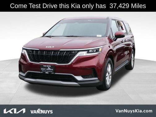 2023 Kia Carnival LX