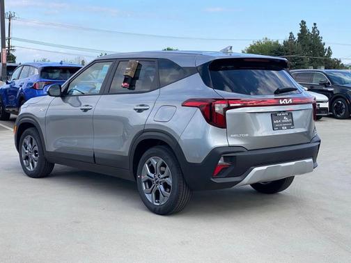 Steel Gray 2026 Kia Seltos LX