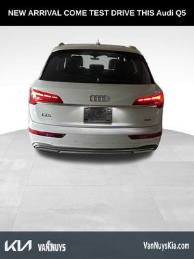 Glacier White Metallic 2021 Audi Q5 40 Premium Plus