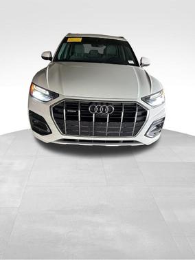 Glacier White Metallic 2021 Audi Q5 40 Premium Plus