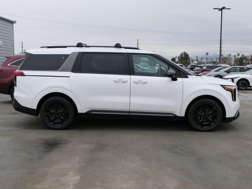 2025 Kia Carnival Hybrid SX