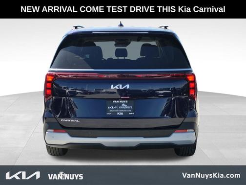2025 Kia Carnival EX