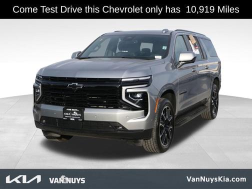 2025 Chevrolet Suburban RST