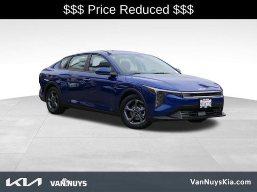 2025 Kia K4 LXS