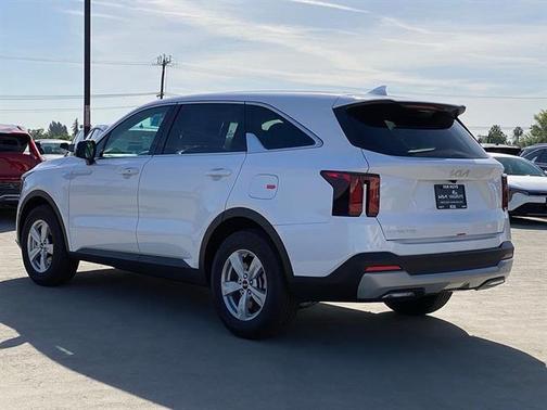 Glacial White Pearl 2026 Kia Sorento LX
