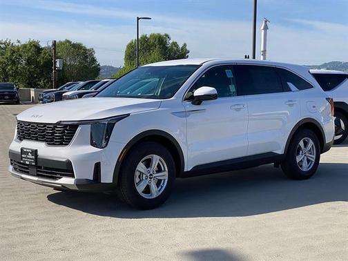 Glacial White Pearl 2026 Kia Sorento LX